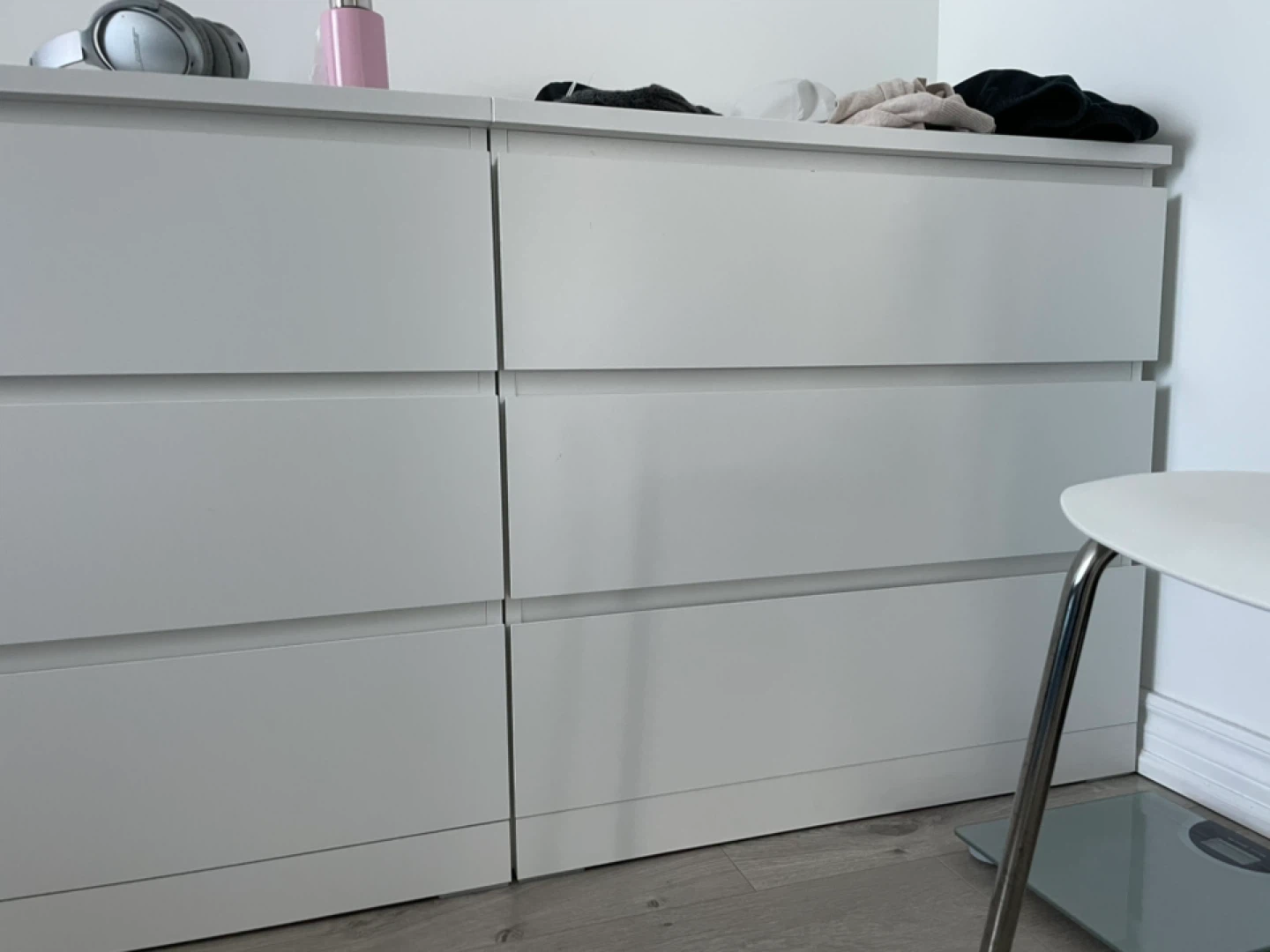 Ikea White 2 3-drawer chests - photo 2