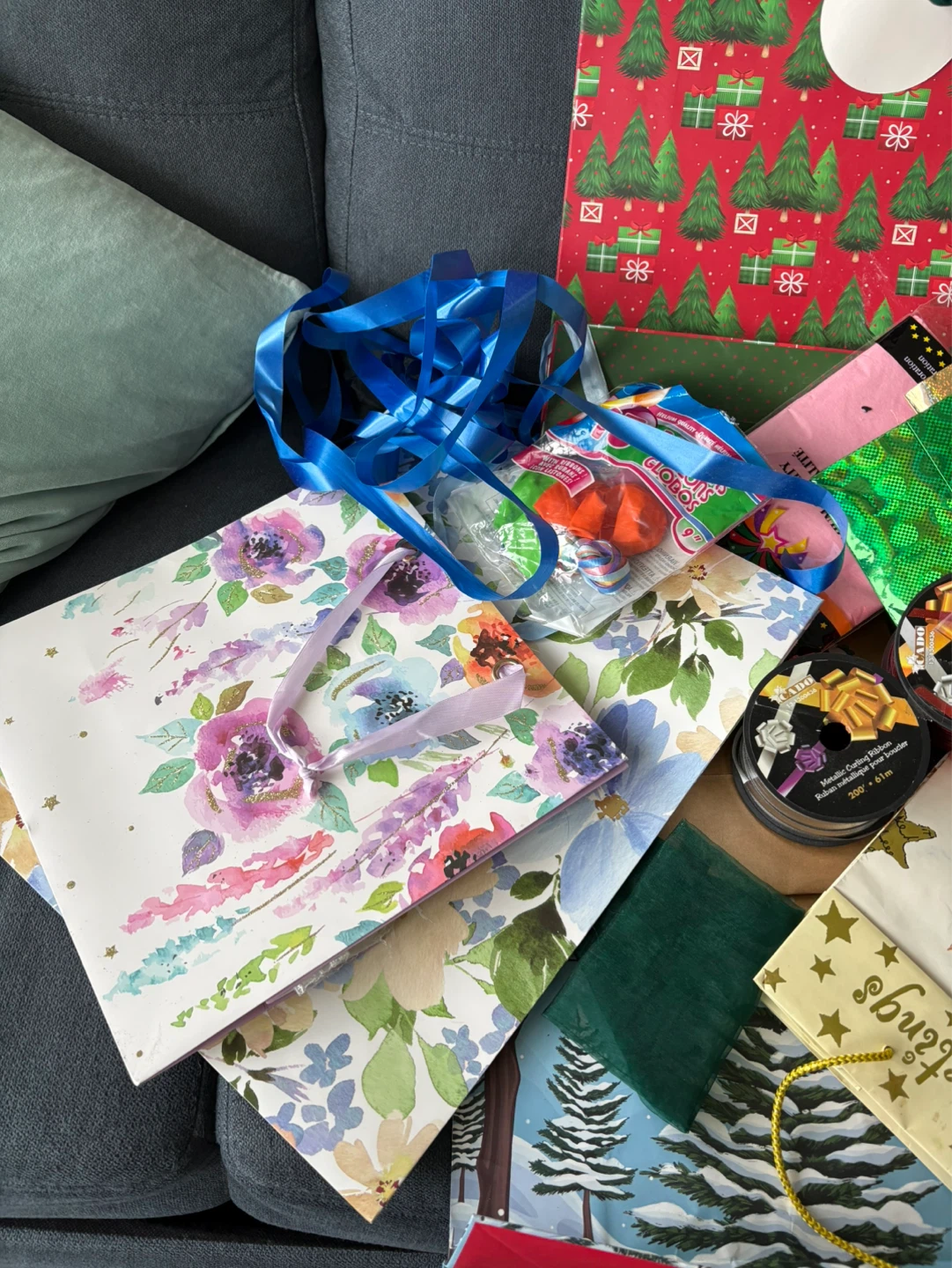 Free Gift Wrapping Supplies - photo 3