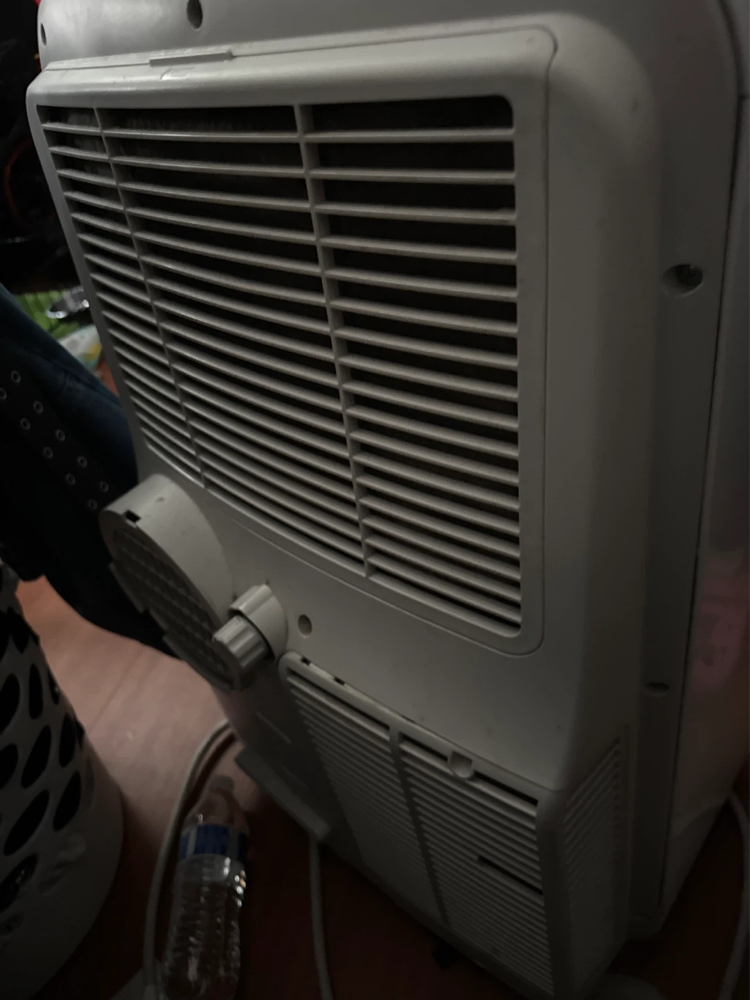 Insignia Portable Air Conditioner - photo 2