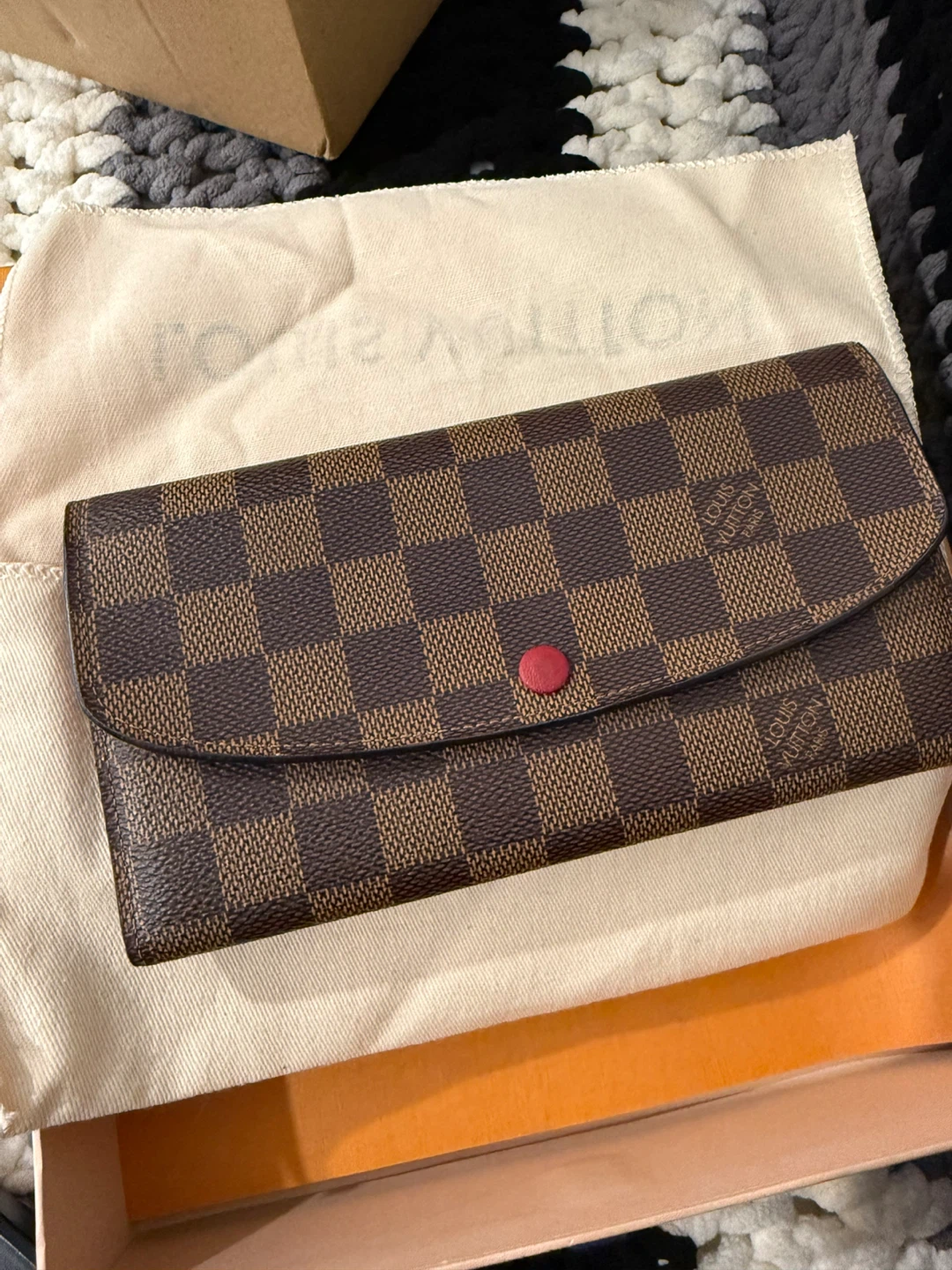 Louis Vuitton Damier Emilie Long Wallet