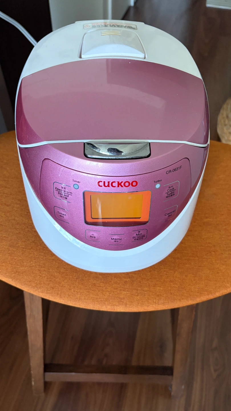 CUCKOO CR-0631F Rice Cooker