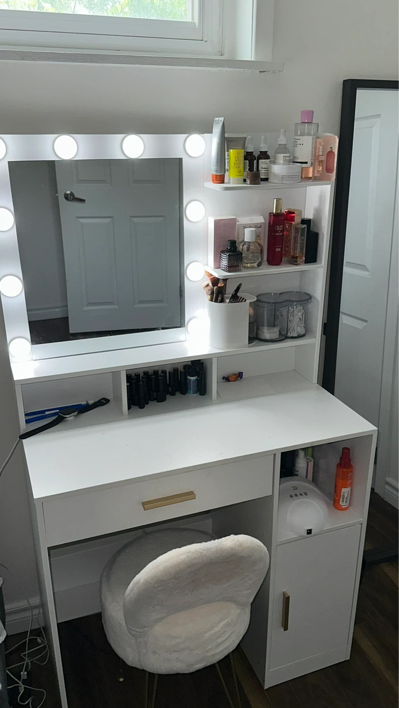 White Vanity Desk with Mirror and Lights - photo 2