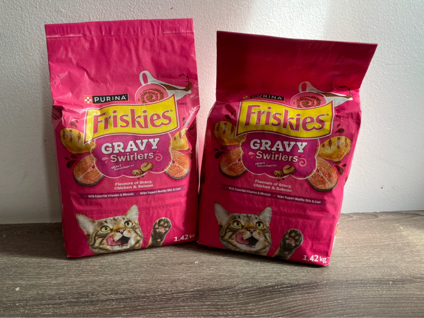 Friskies Brand New Cat Food 1.42kg