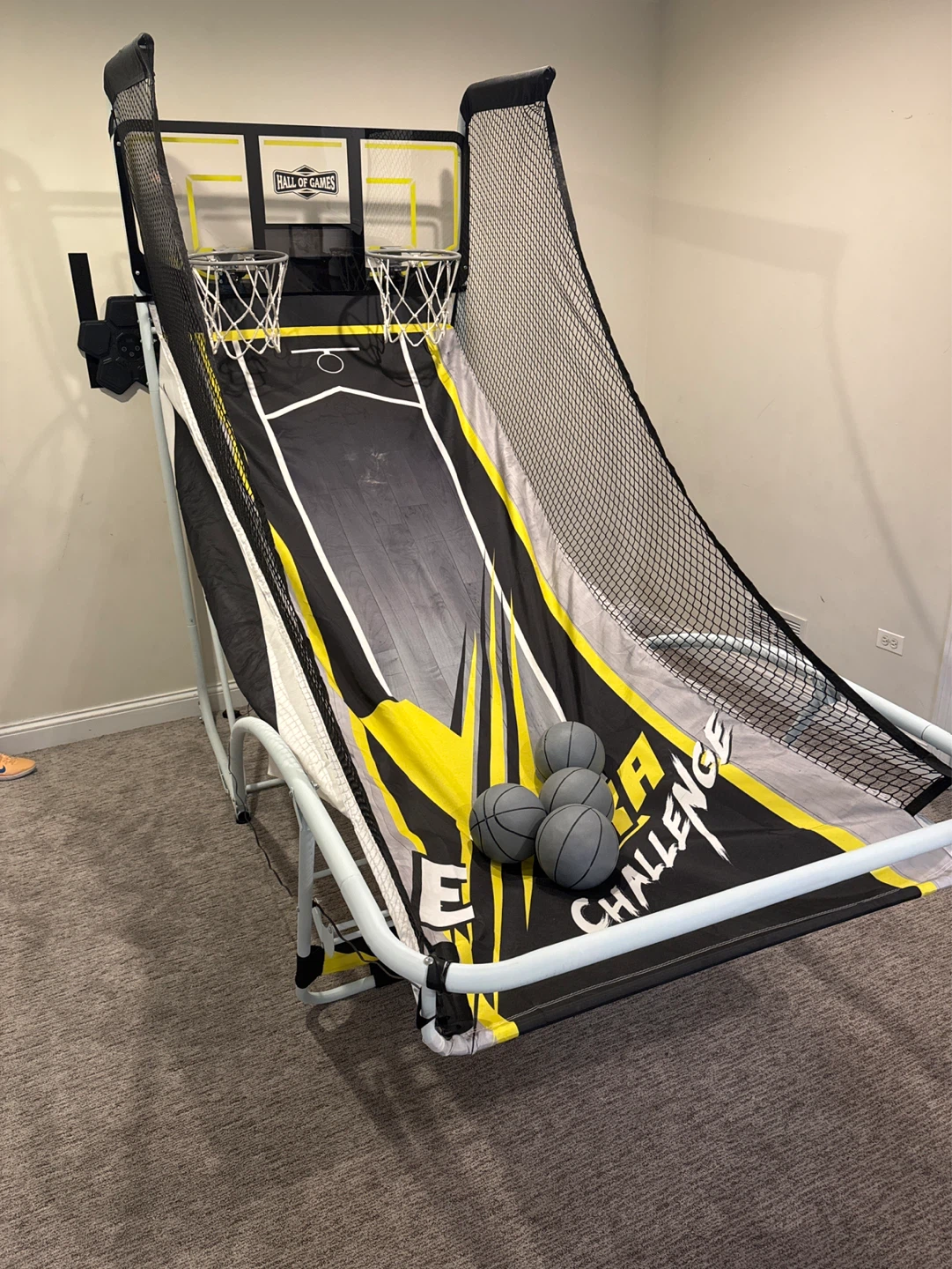 Hall of Games Basketball Challenge Arcade Game with 4 Balls