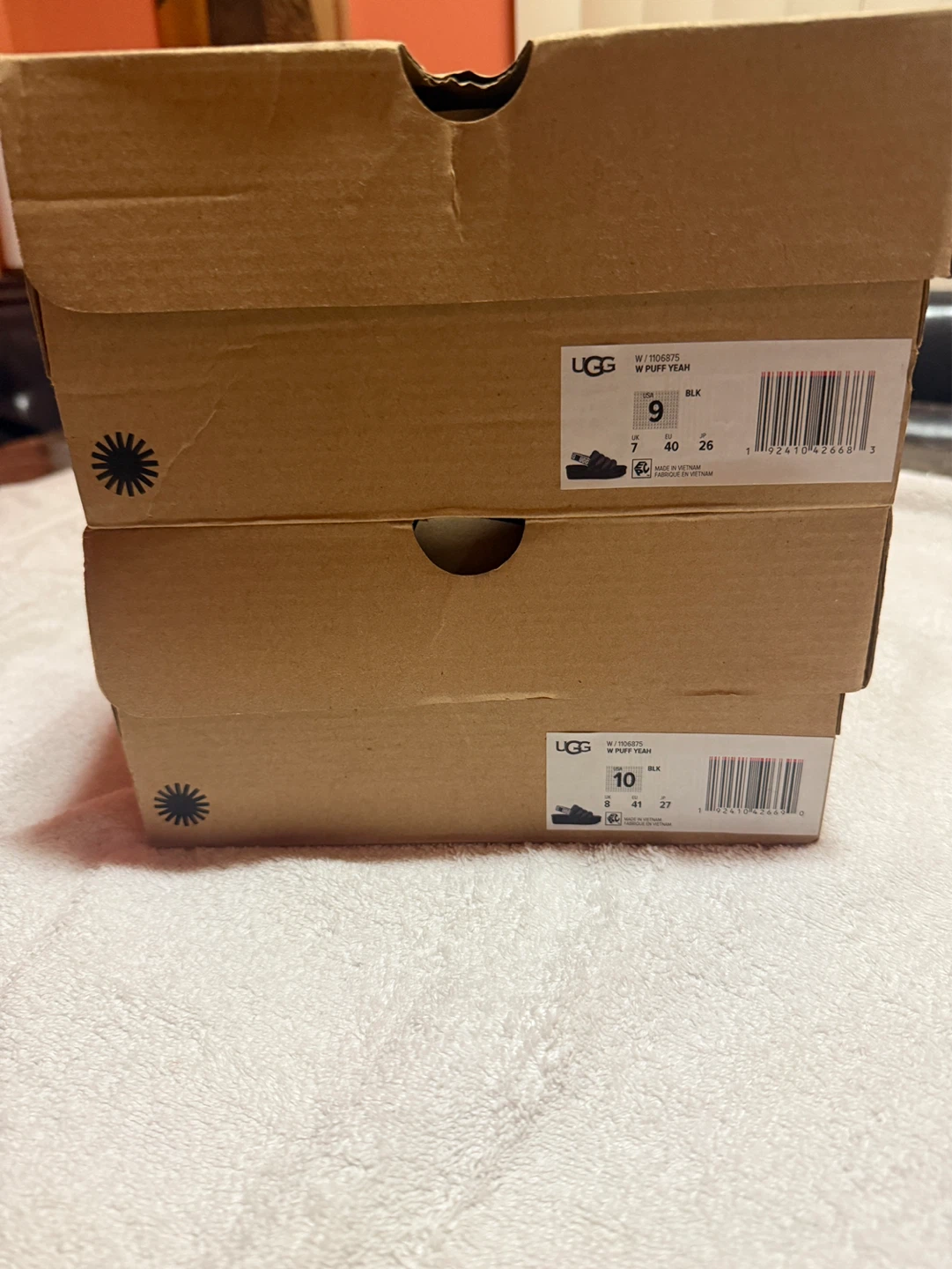 UGG W Fluff Yeah Slide Sandals Black Size 9 & 10 - photo 2