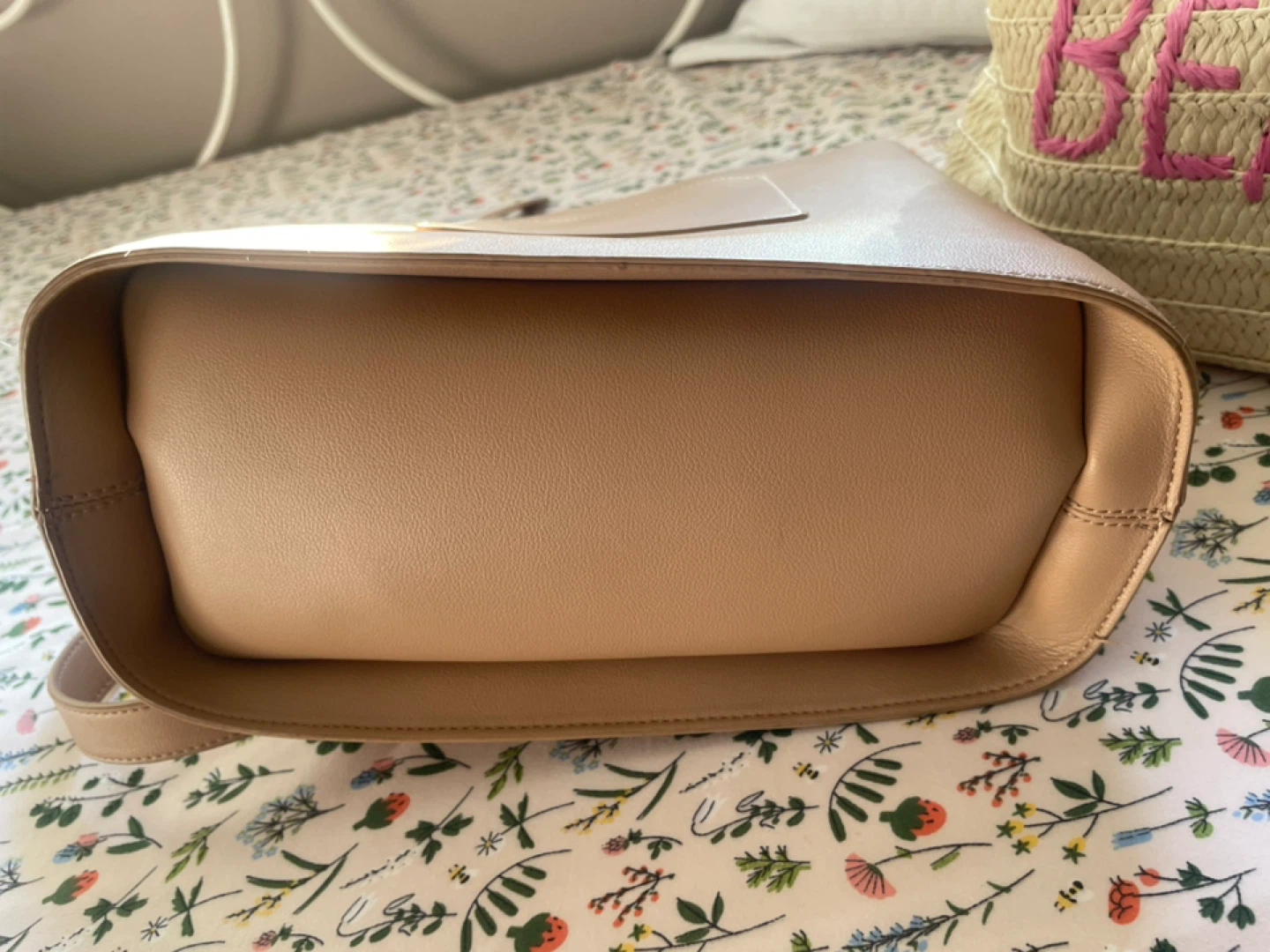Beautiful Nude Beige Crossbody Tote Bag - photo 5