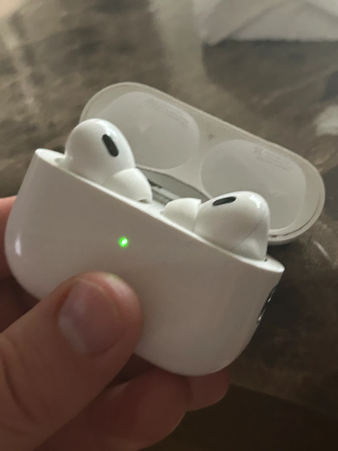 Apple AirPods Pro (2nd generation) - photo 4