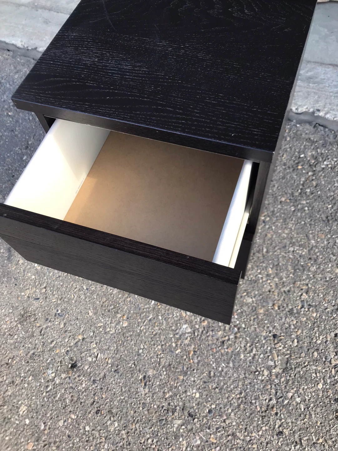 Ikea malm dresser & bedside table - photo 5