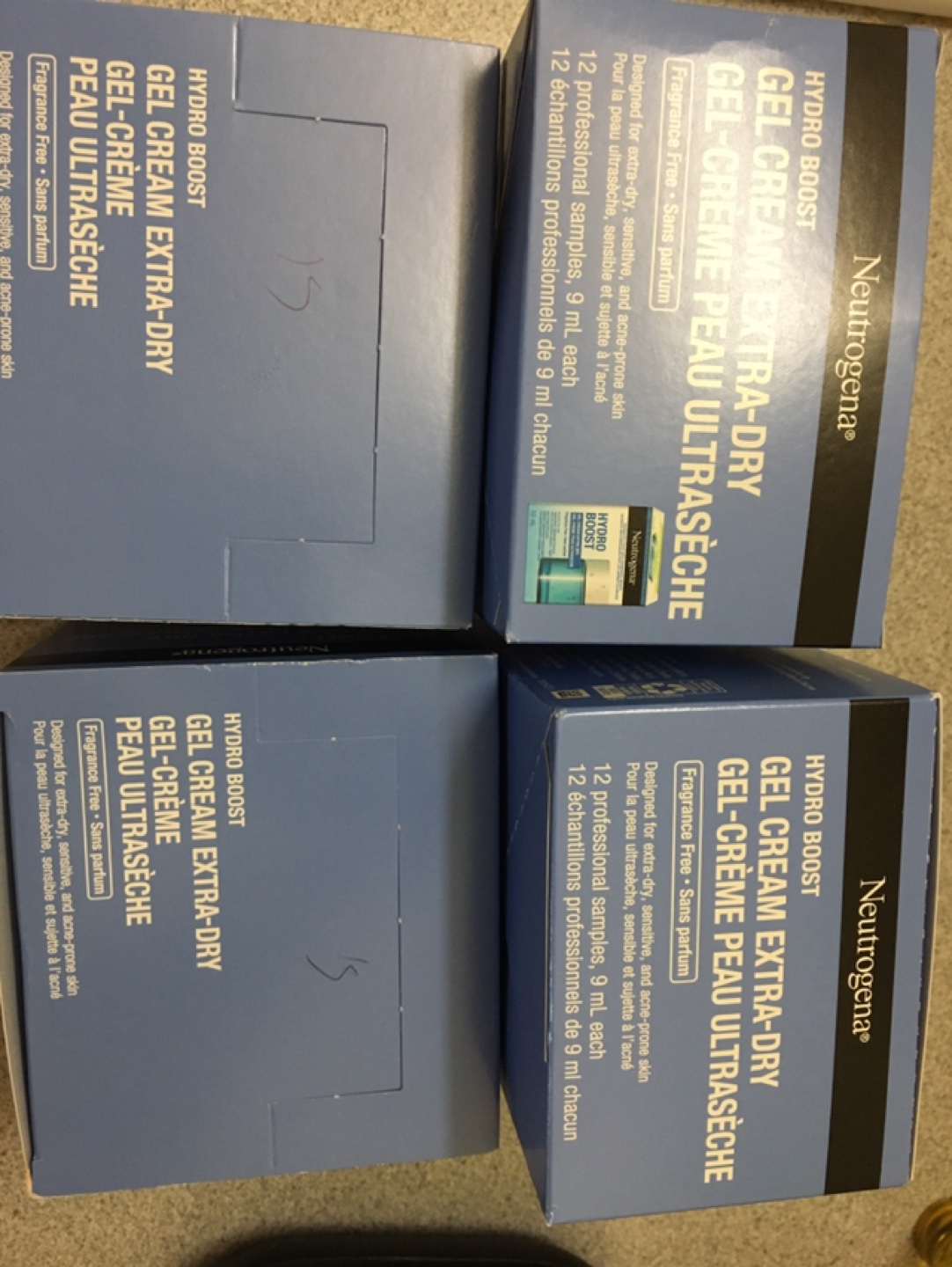 Neutrogena Hydro Boost Gel-Cream Extra-Dry 12 x 9ml Samples - photo 2