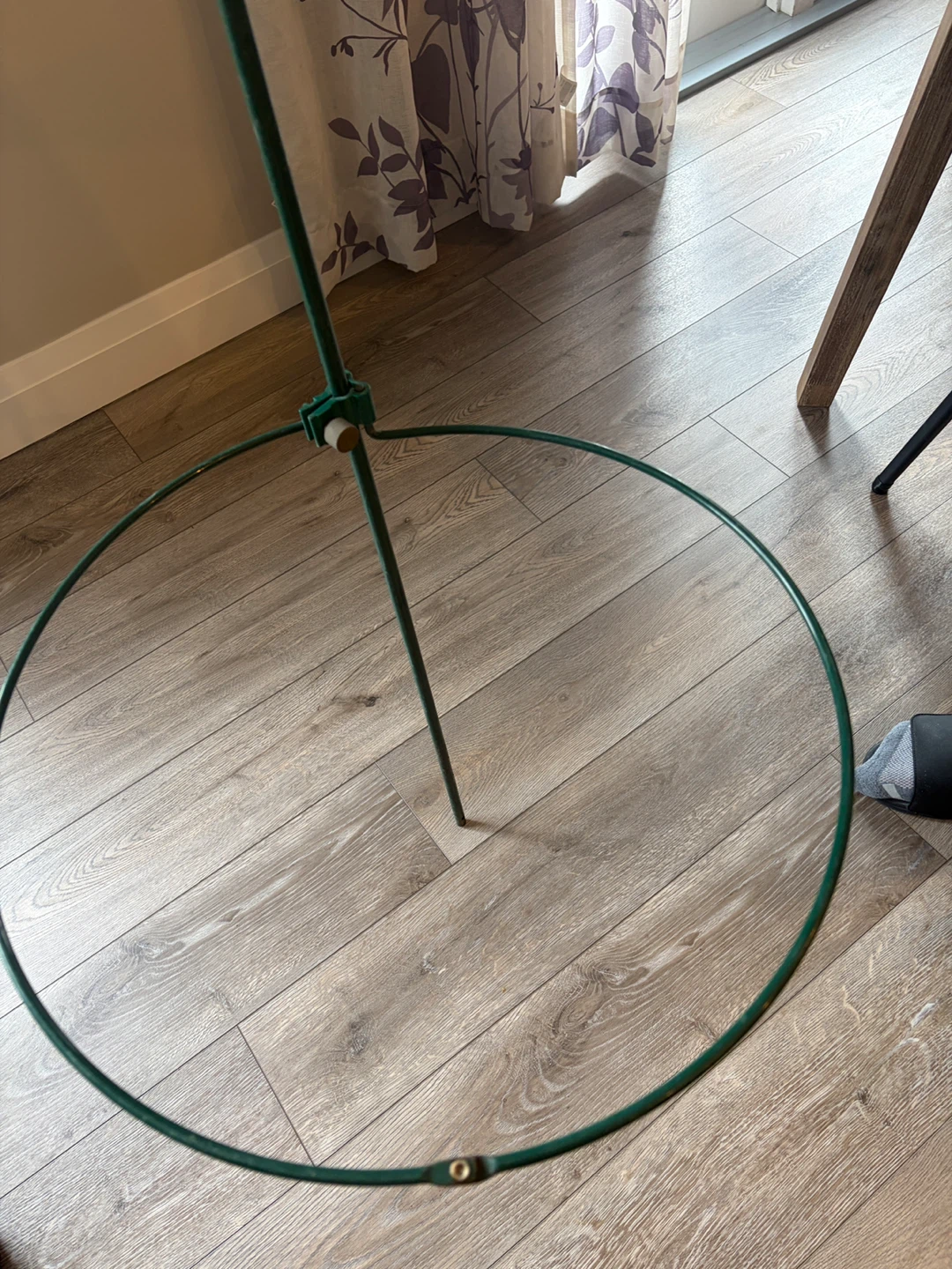 Green Metal Plant Support Stake with Ring - photo 3