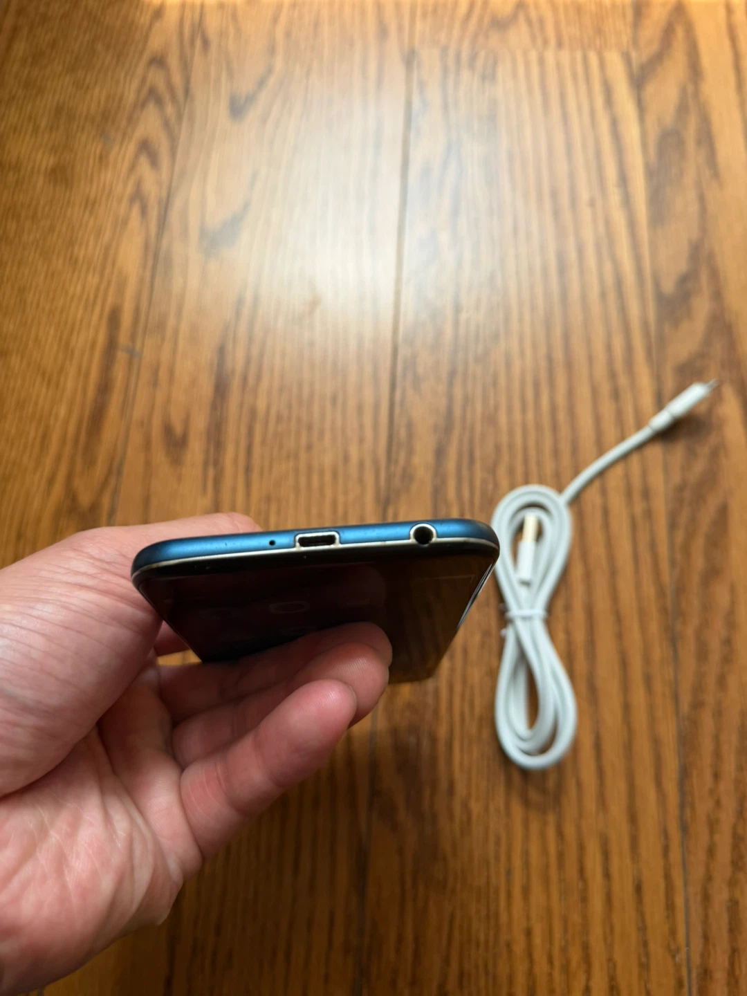 LG phone unlocked Fully Functional with charging cable - photo 4
