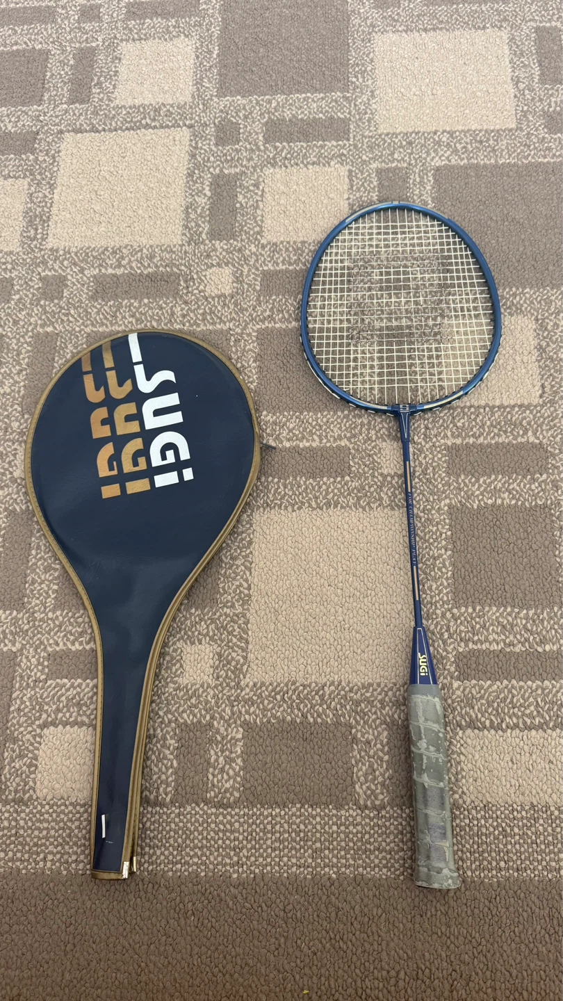 SUGI Badminton Racquet with Cover