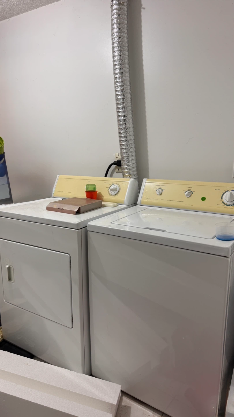 Frigidaire Washer and Dryer Set