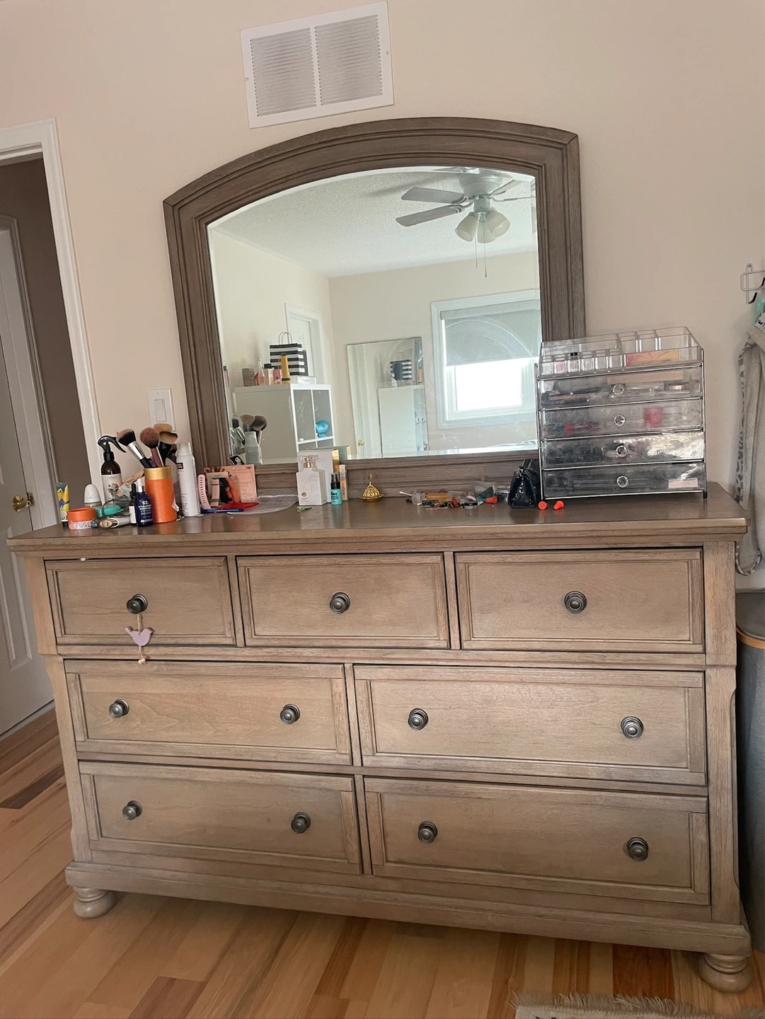Winchester 7-Drawer Dresser and matching mirror
