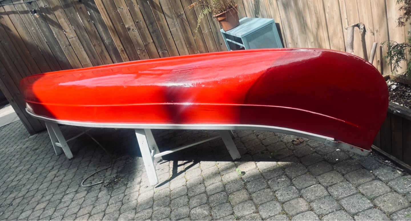 15 foot Fibreglass Red Canoe - photo 4