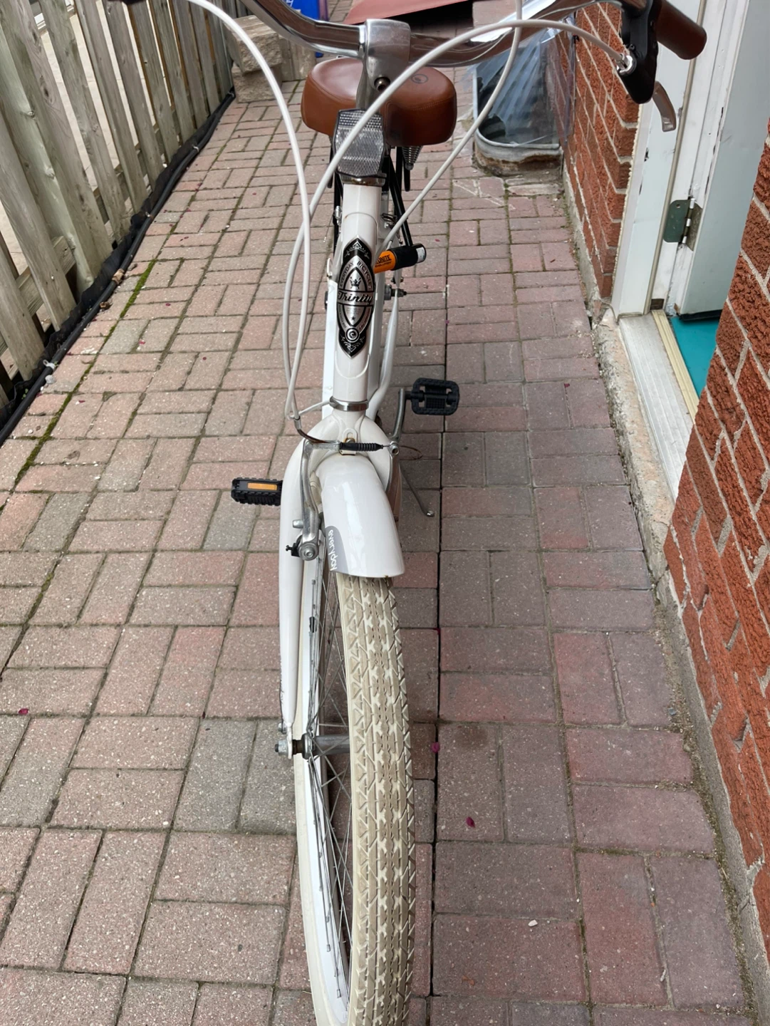White EverTour Cruiser Bicycle - photo 4