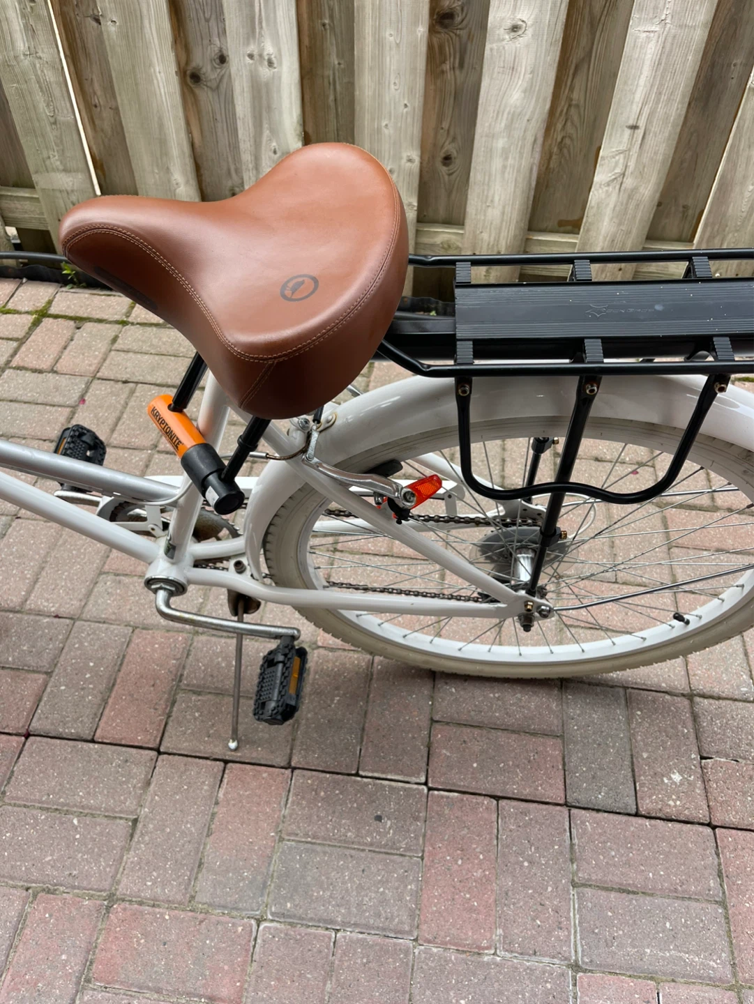 White EverTour Cruiser Bicycle - photo 3