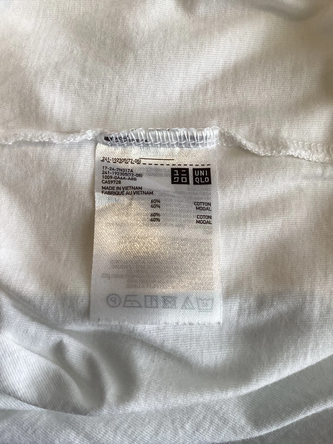 UNIQLO WHITE T-SHIRT - photo 4