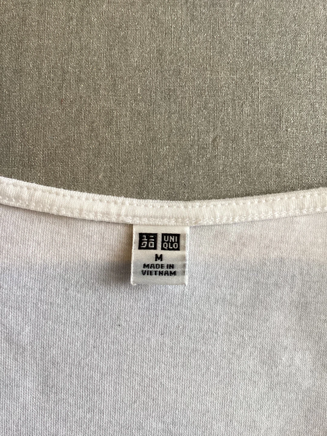 UNIQLO WHITE T-SHIRT - photo 3