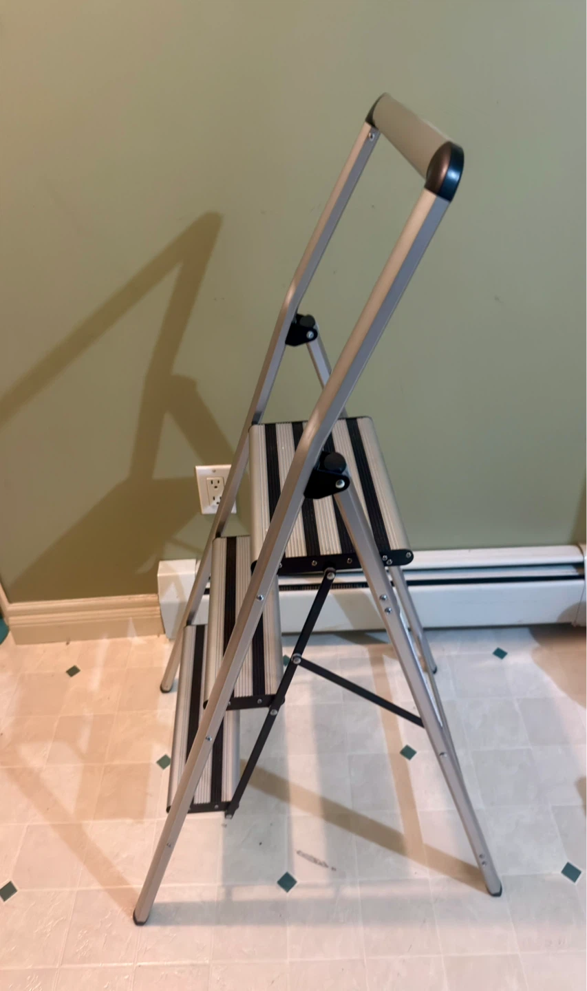 Step Stool - photo 3