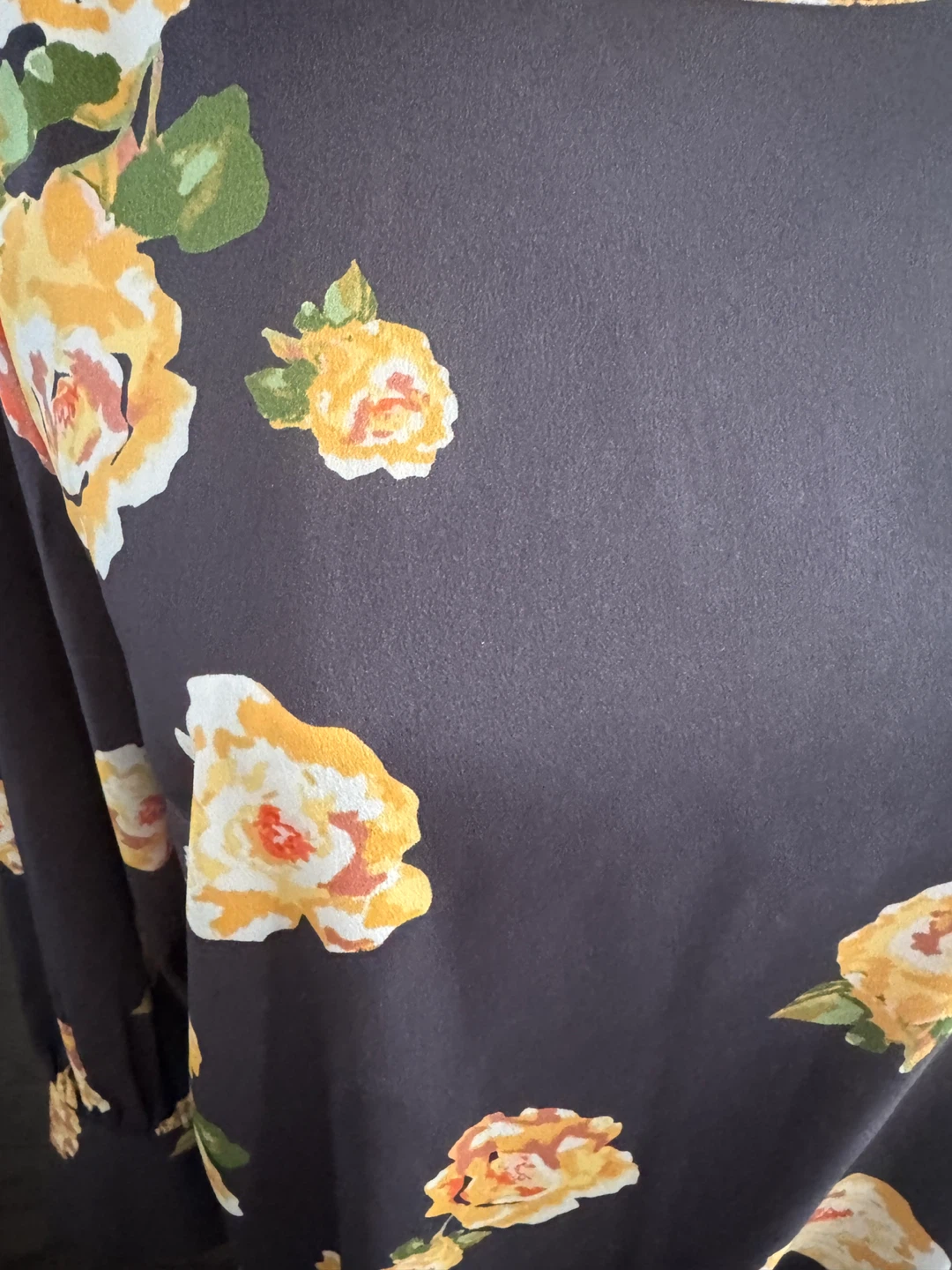 Women's Floral Long Sleeve Dress Loft  fits met to large - photo 4