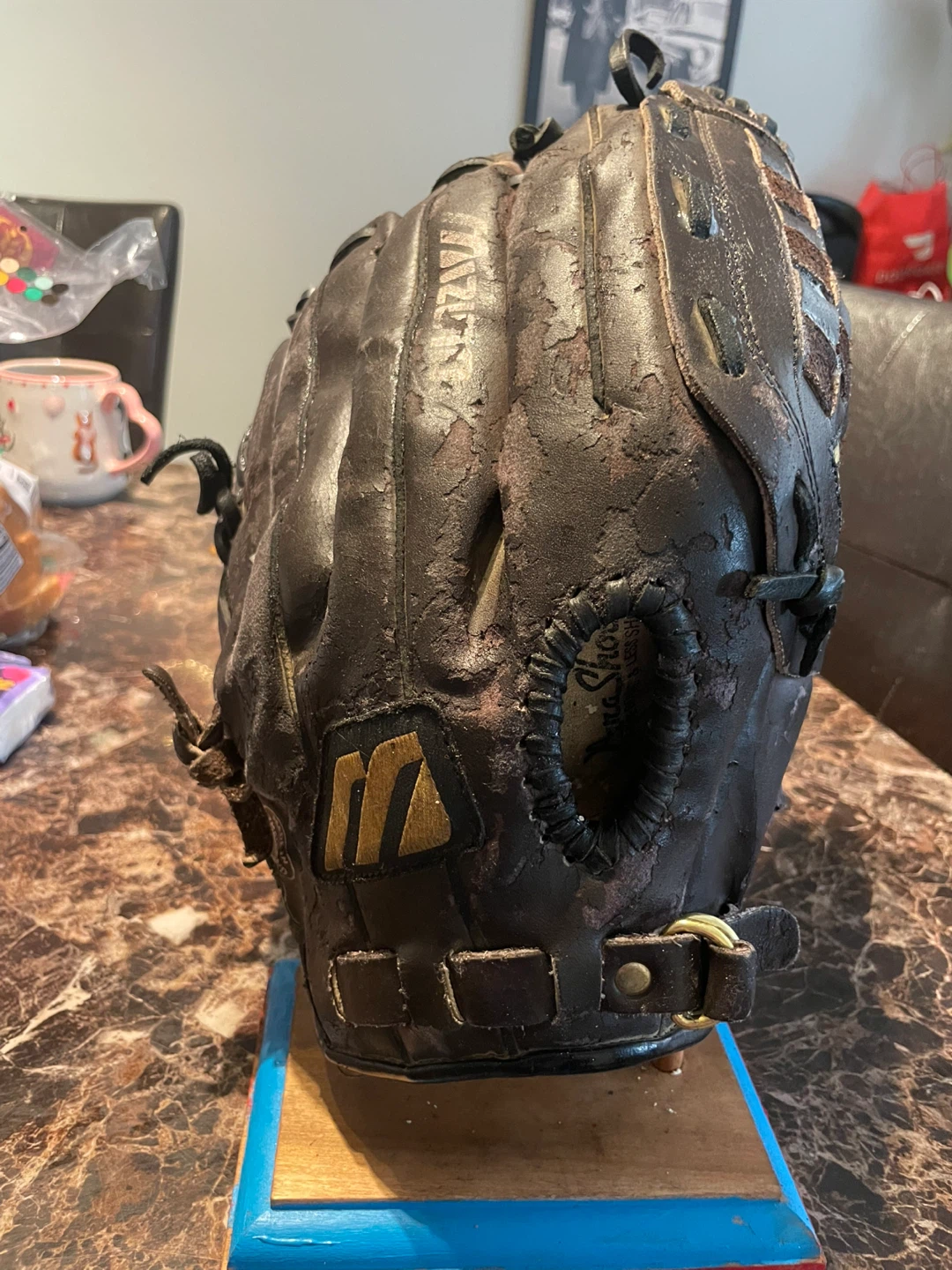 Mizuno Baseball Glove