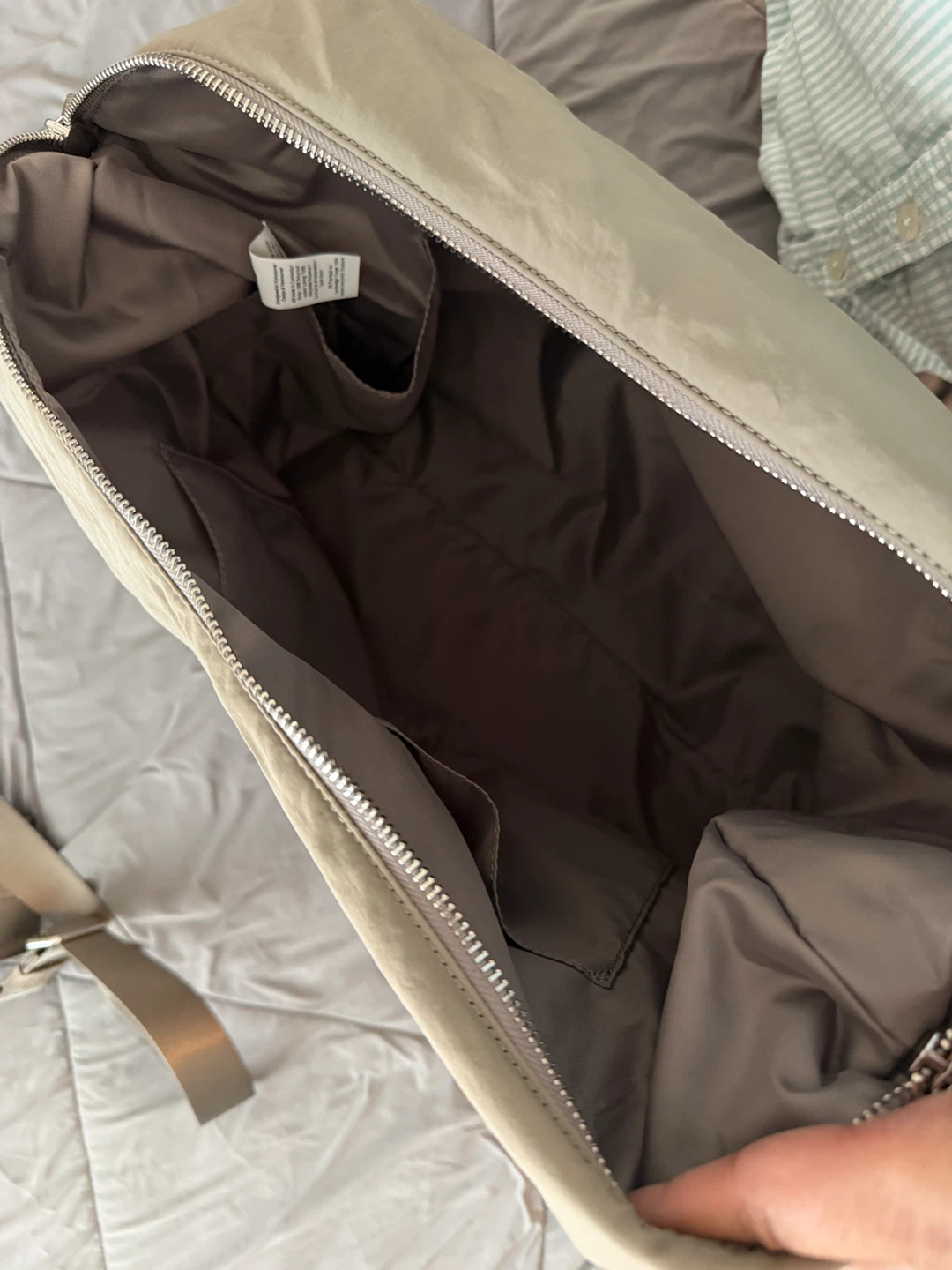 Lululemon Convertible Ruched Crossbody Bag 16L - Ash Gray - photo 3