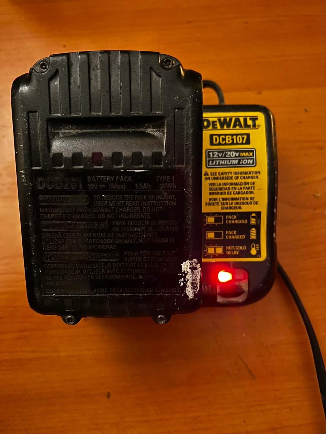DeWalt Battery Charger with Battery Pack - photo 2