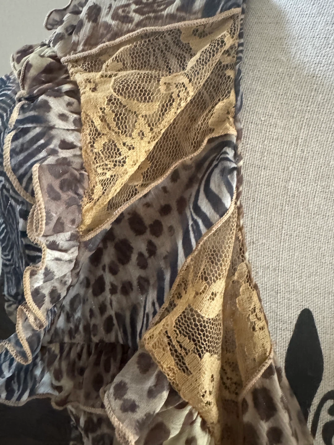 M.K. Solo Sheer Animal Print Ruffle Blouse Size L - photo 3