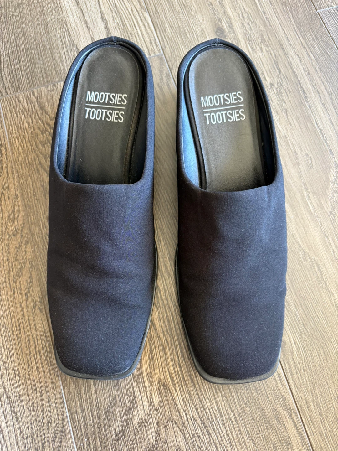 Like NEW-Mootsies Tootsies Black Fabric Mules Size 8.5M