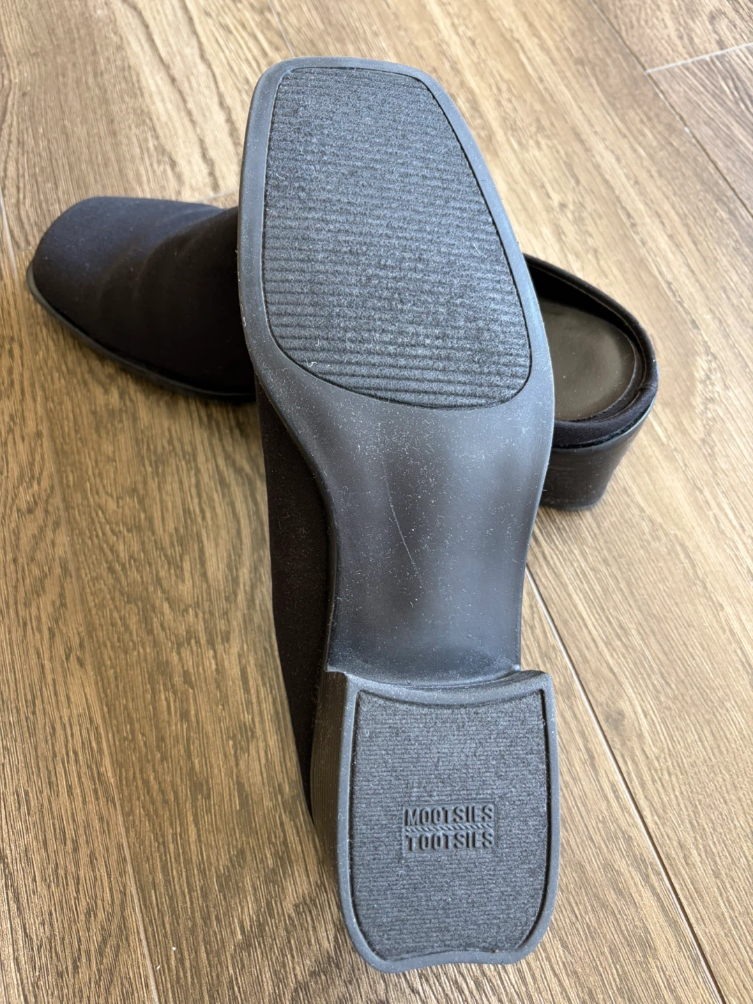 Like NEW-Mootsies Tootsies Black Fabric Mules Size 8.5M - photo 4