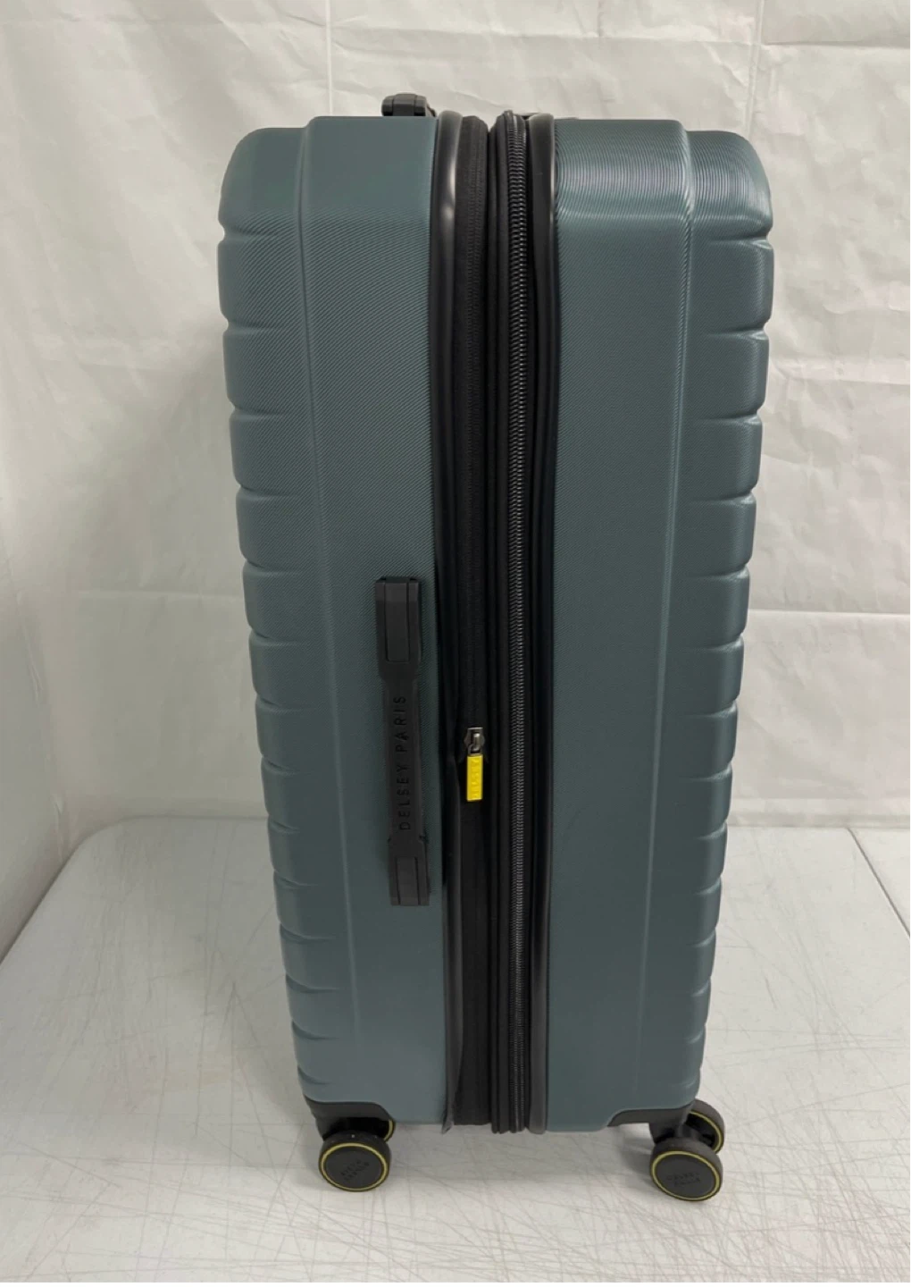 Delsey Paris Air Armour 2.0 - Green 27” - photo 2