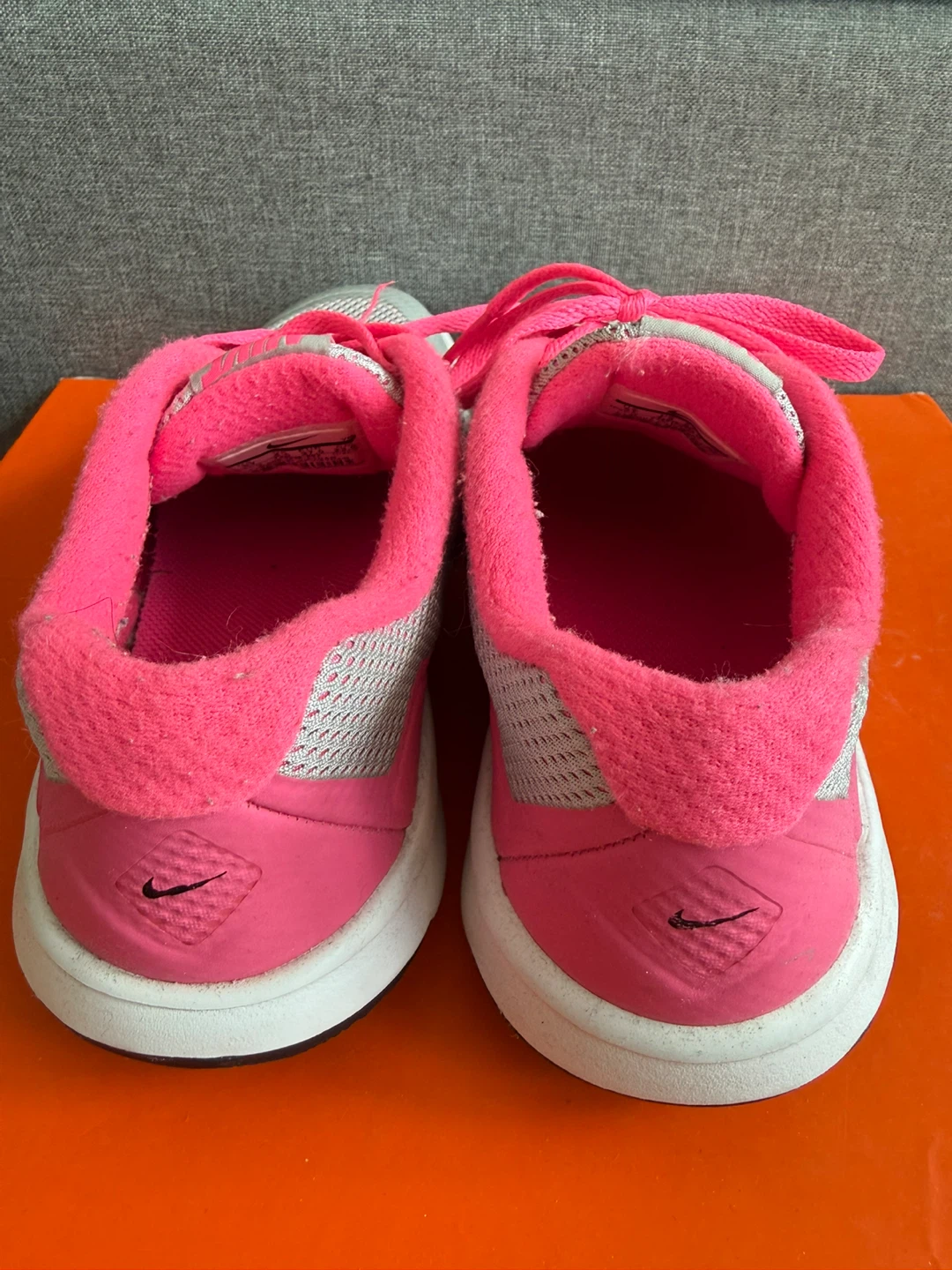 Nike Flex Experience RN Pink Grey Running Shoes Women's Size 5 - photo 3