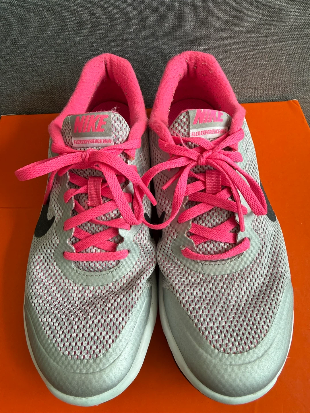 Nike Flex Experience RN Pink Grey Running Shoes Women's Size 5