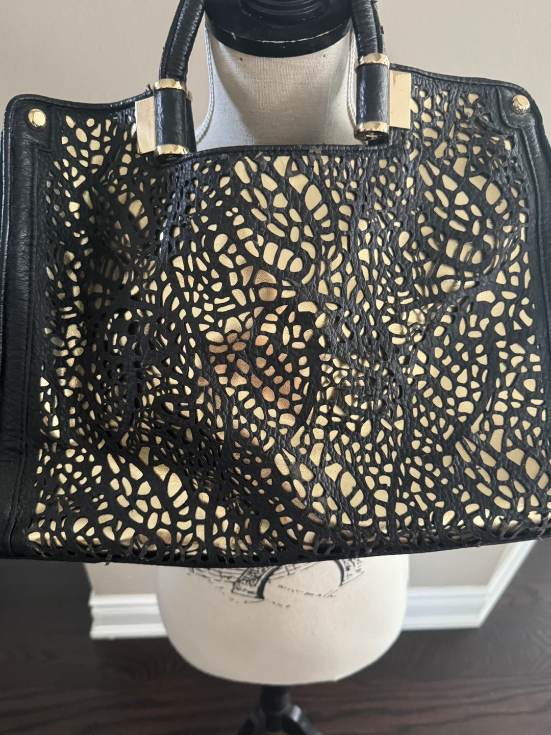Ivanka Trump Black handbag   hardly used - photo 2