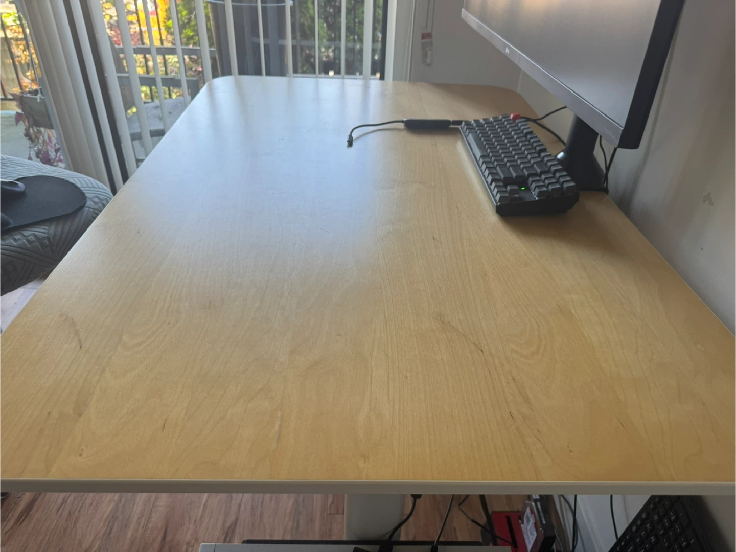 IKEA bekant standing desk - photo 2