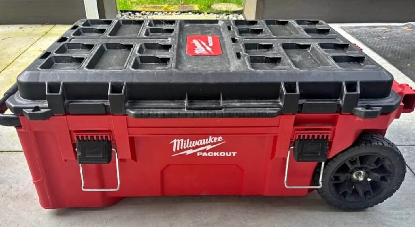Milwaukee PACKOUT Rolling Tool Chest Storage Box - photo 2