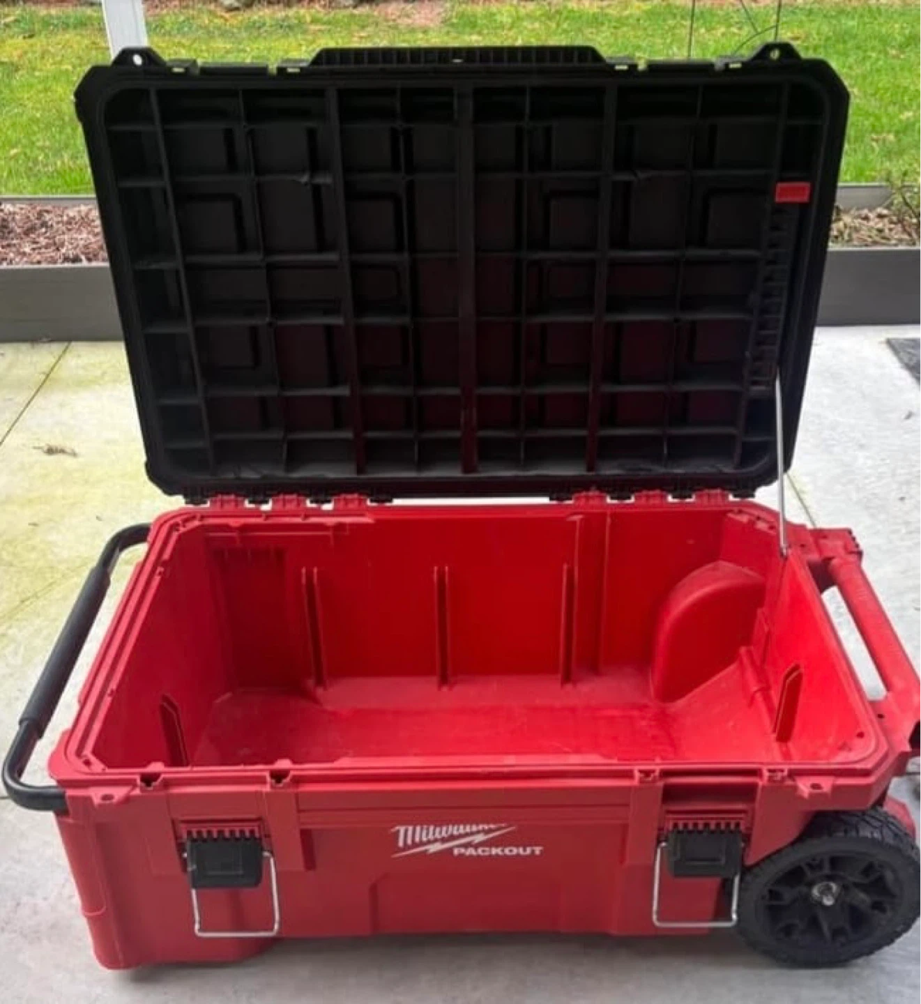 Milwaukee PACKOUT Rolling Tool Chest Storage Box
