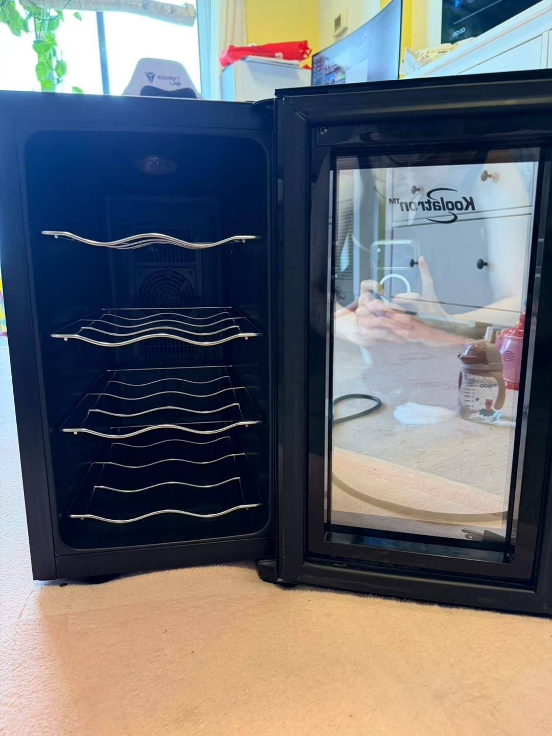 Koolatron Black Beverage Cooler Fridge - photo 2