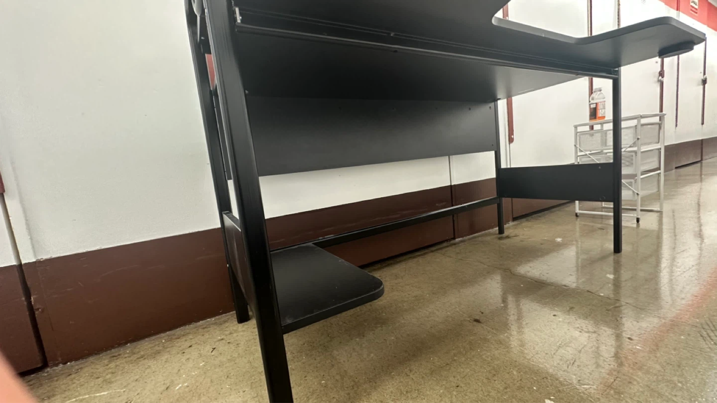 Black Gaming Desk with Riser