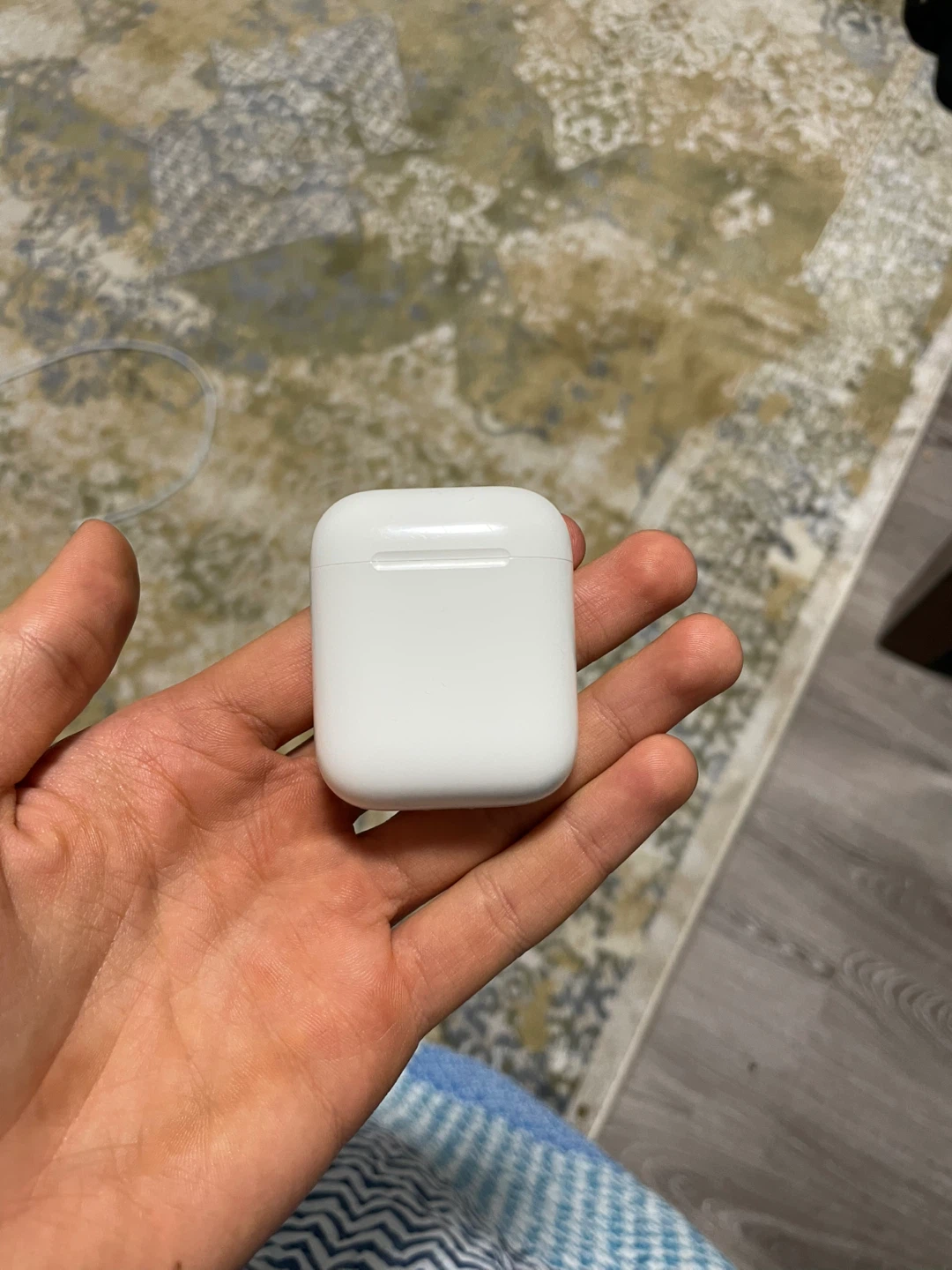 Genuine Apple AirPods 2nd Gen - photo 3