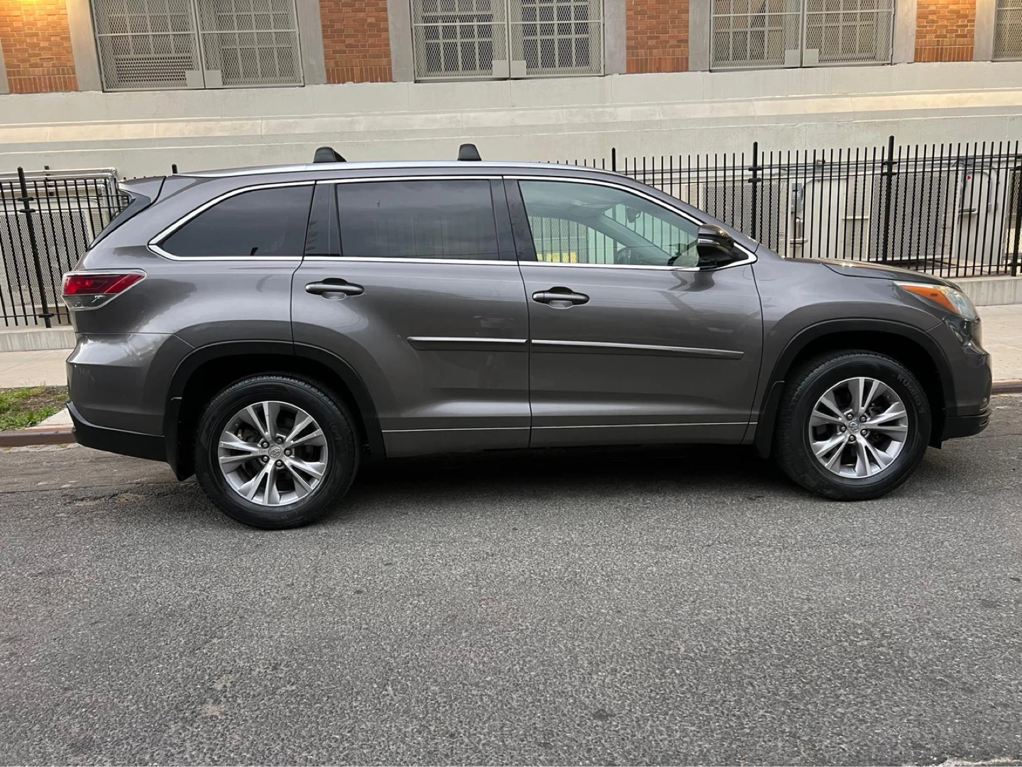 2015 Toyota Highlander XLE SUV - photo 5