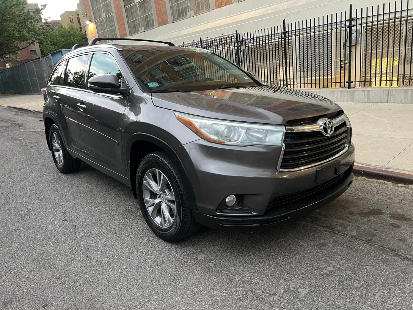 2015 Toyota Highlander XLE SUV - photo 3