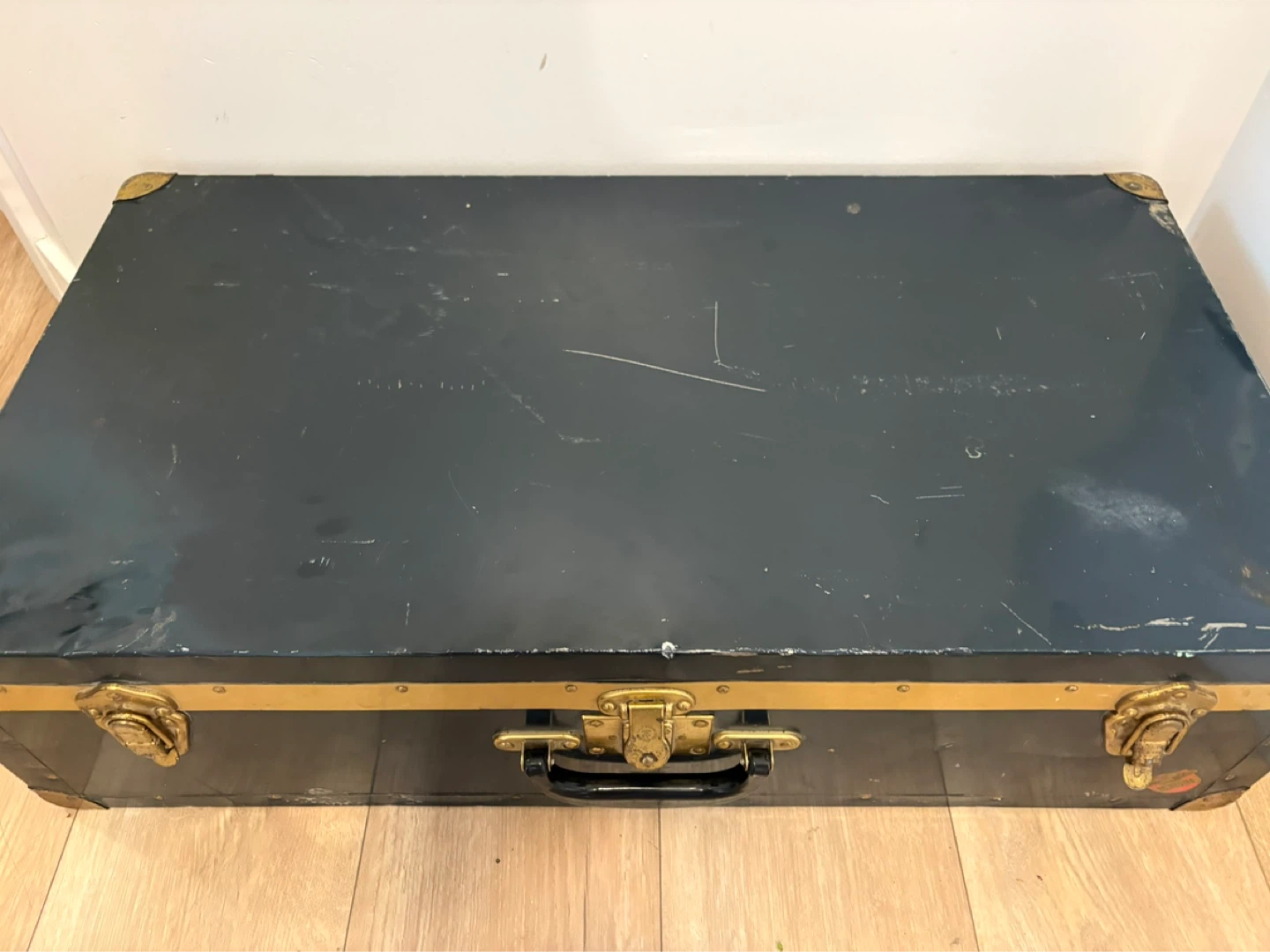 McBrine Antique 1940s Black Suitcase Trunk - photo 4