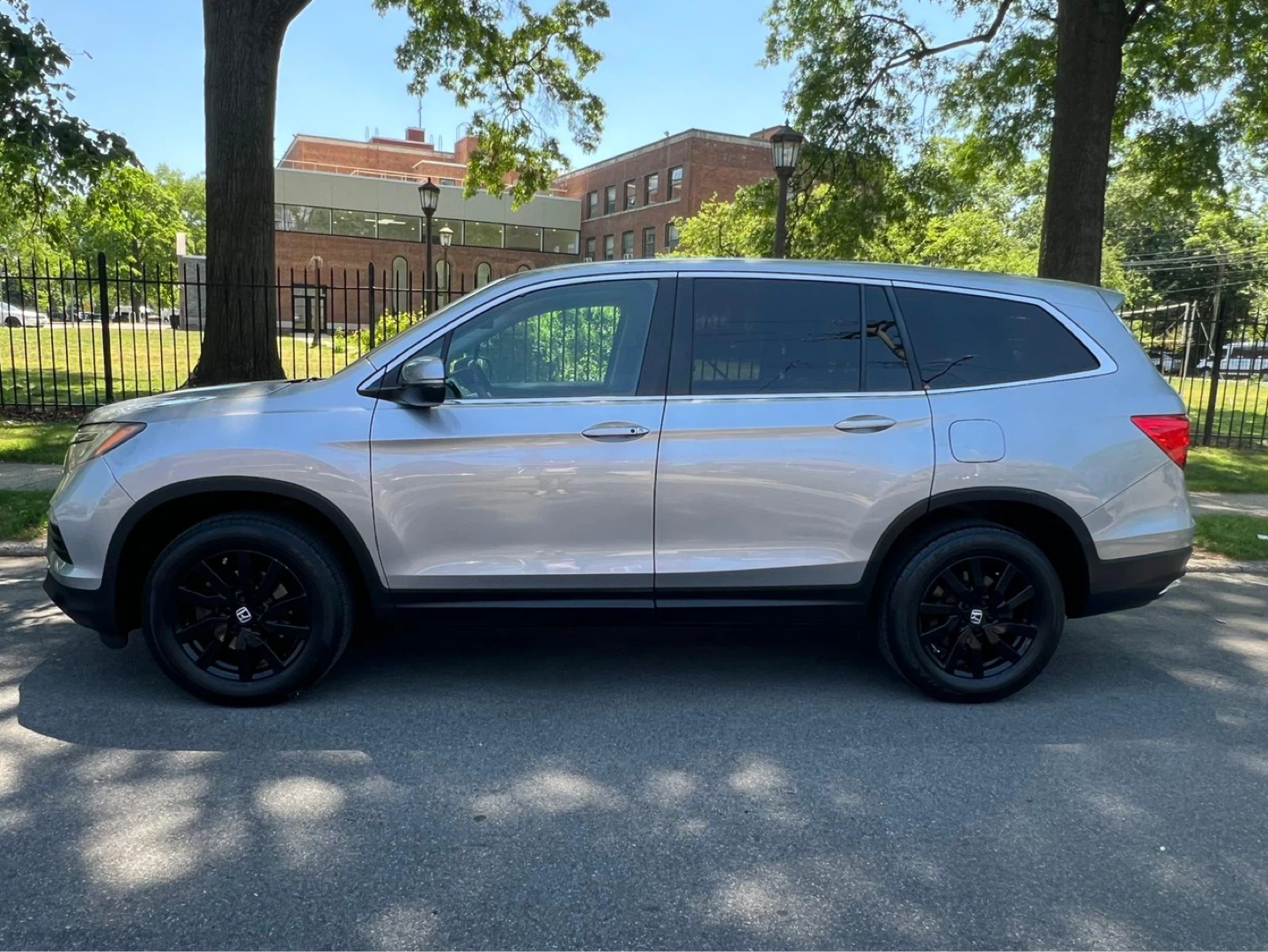 2016 Honda Pilot EXL sport utility - photo 4
