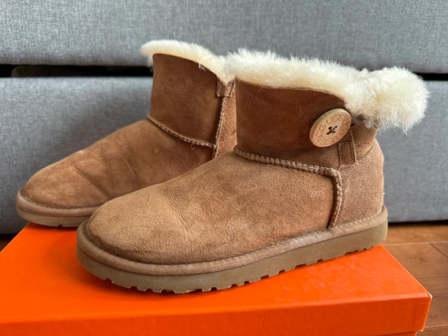 UGG Australia Classic Short Boots - Size 6 - photo 2