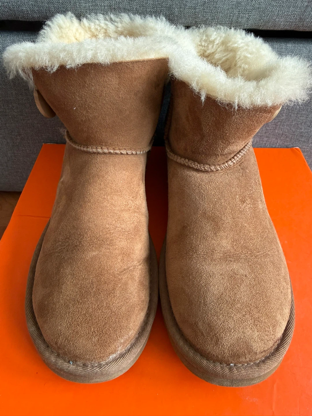 UGG Australia Classic Short Boots - Size 6 - photo 3