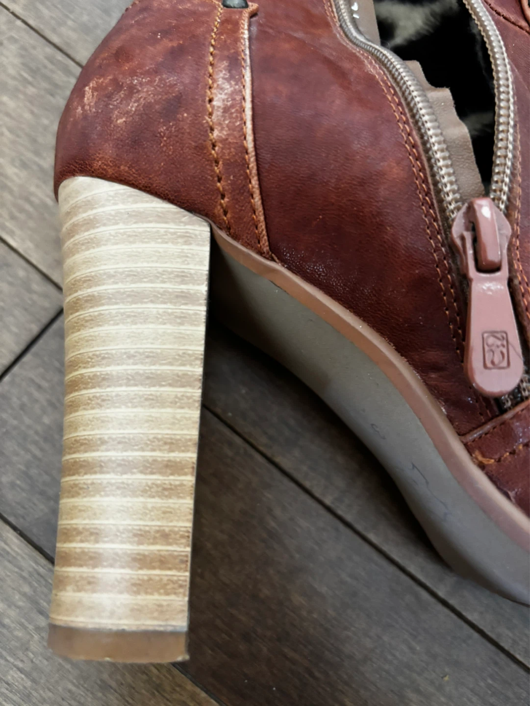 Brown Leather Knee-High Boots with Faux Fur Lining - photo 5