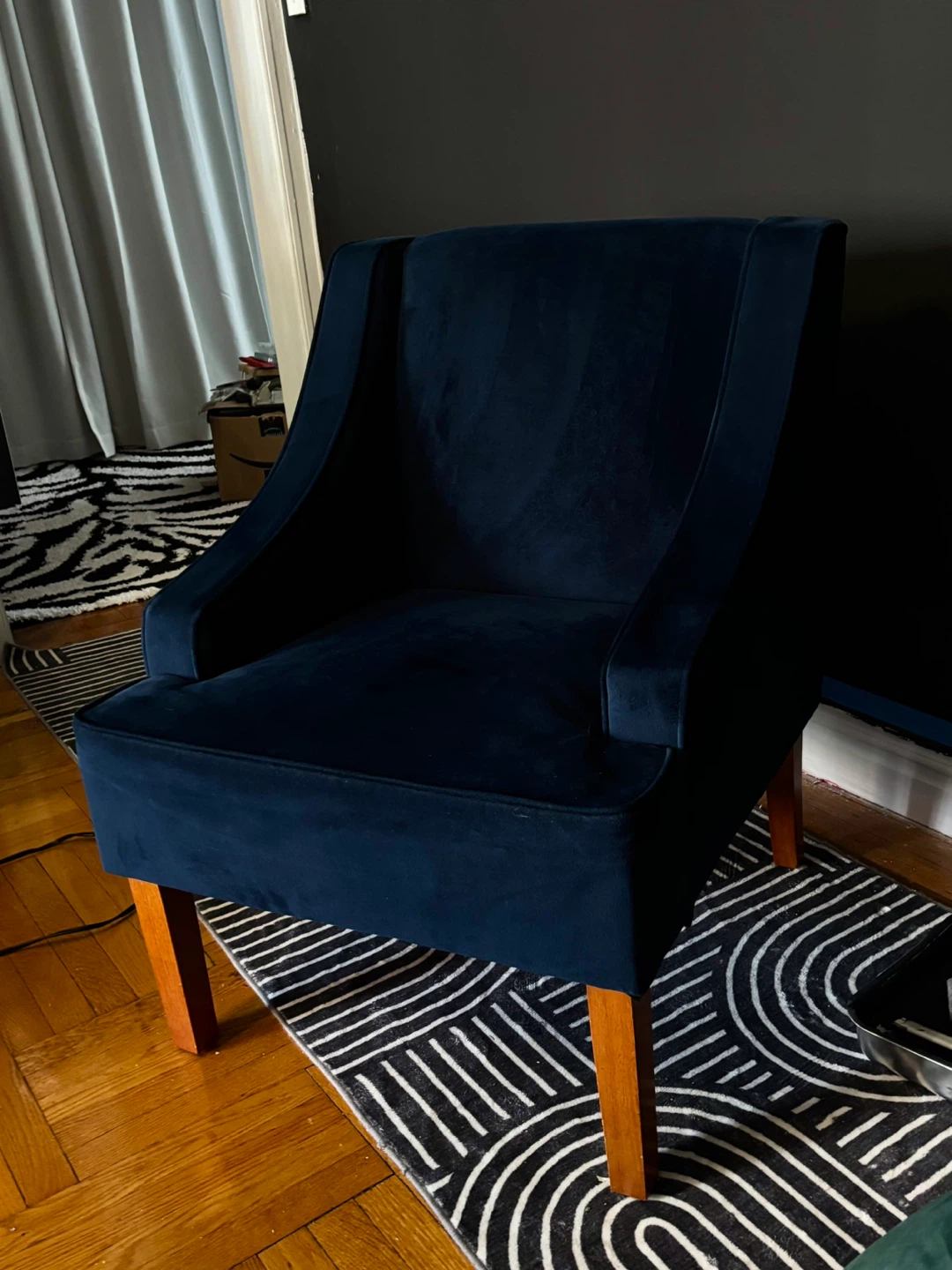 Blue velvet accent chair