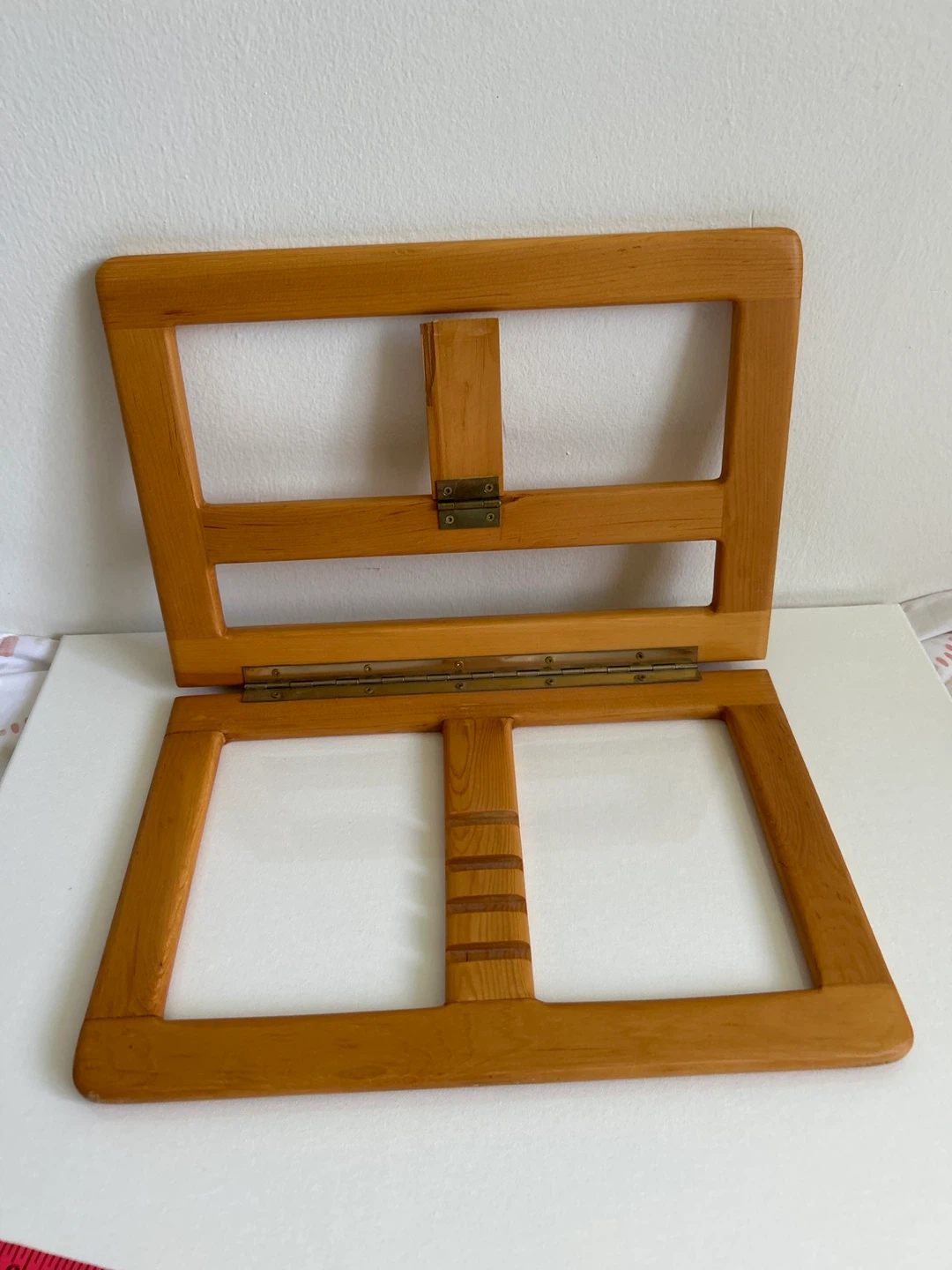 Wooden Adjustable Cookbook Stand - photo 4